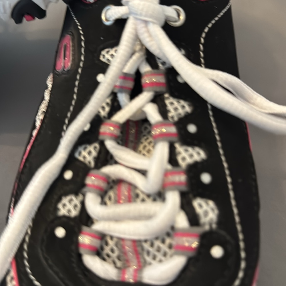 Skechers D Lites Black and Pink Sneakers with White‎ Trim size 7 - Picture 2 of 9